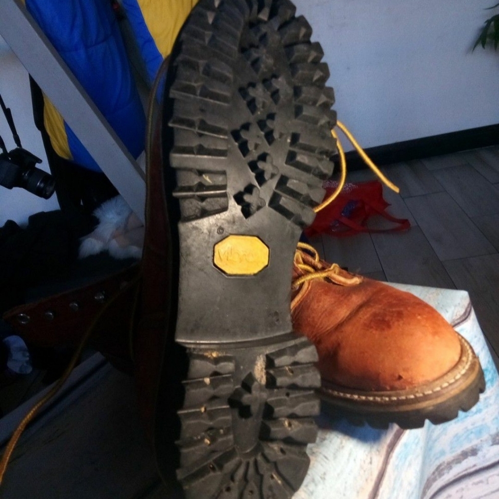 work boots - Picture 2 of 4